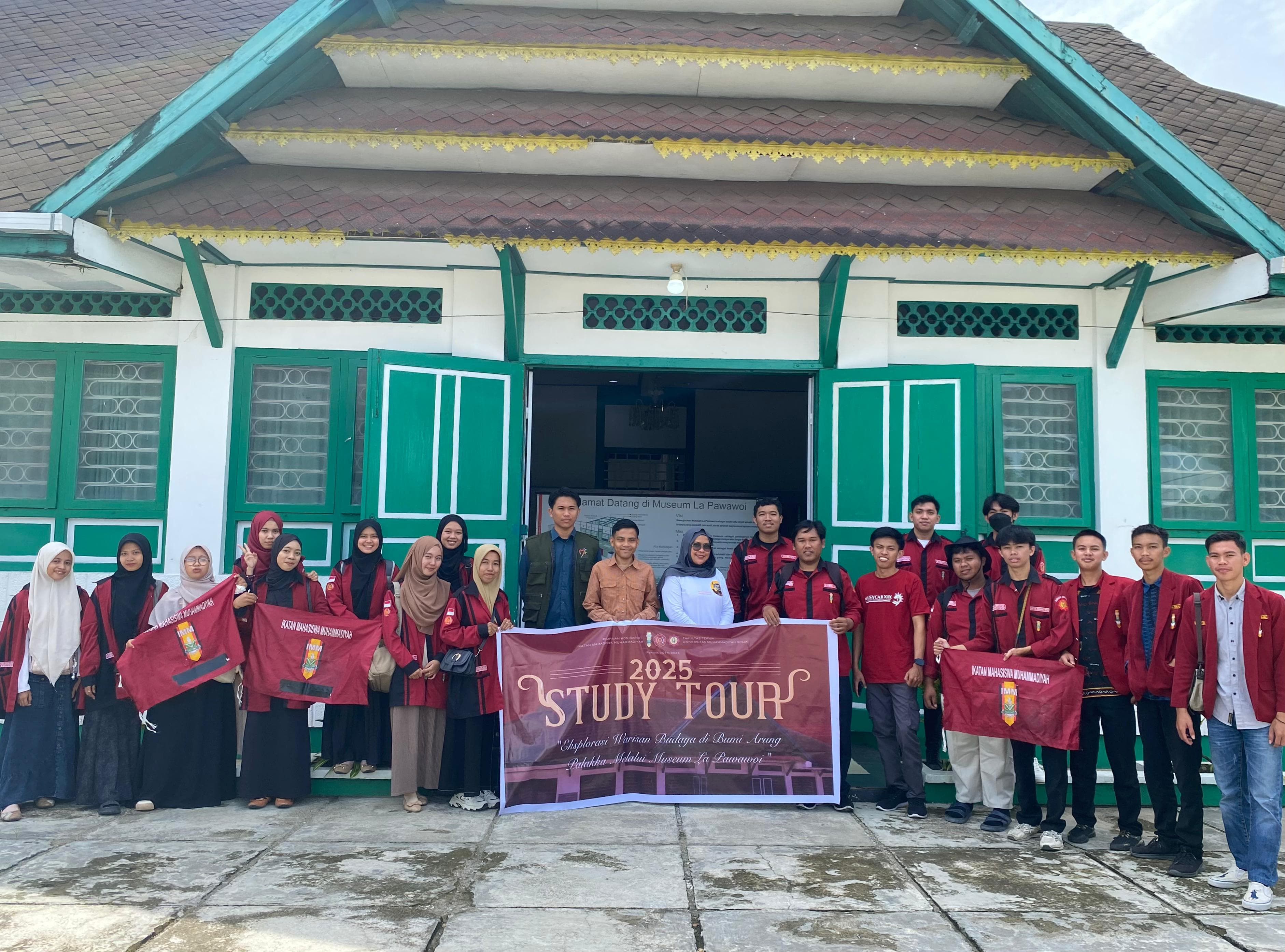 Eksplorasi Budaya Lokal, PK IMM FTeknik Adakan Study Tour Di Museum La Pawawoi